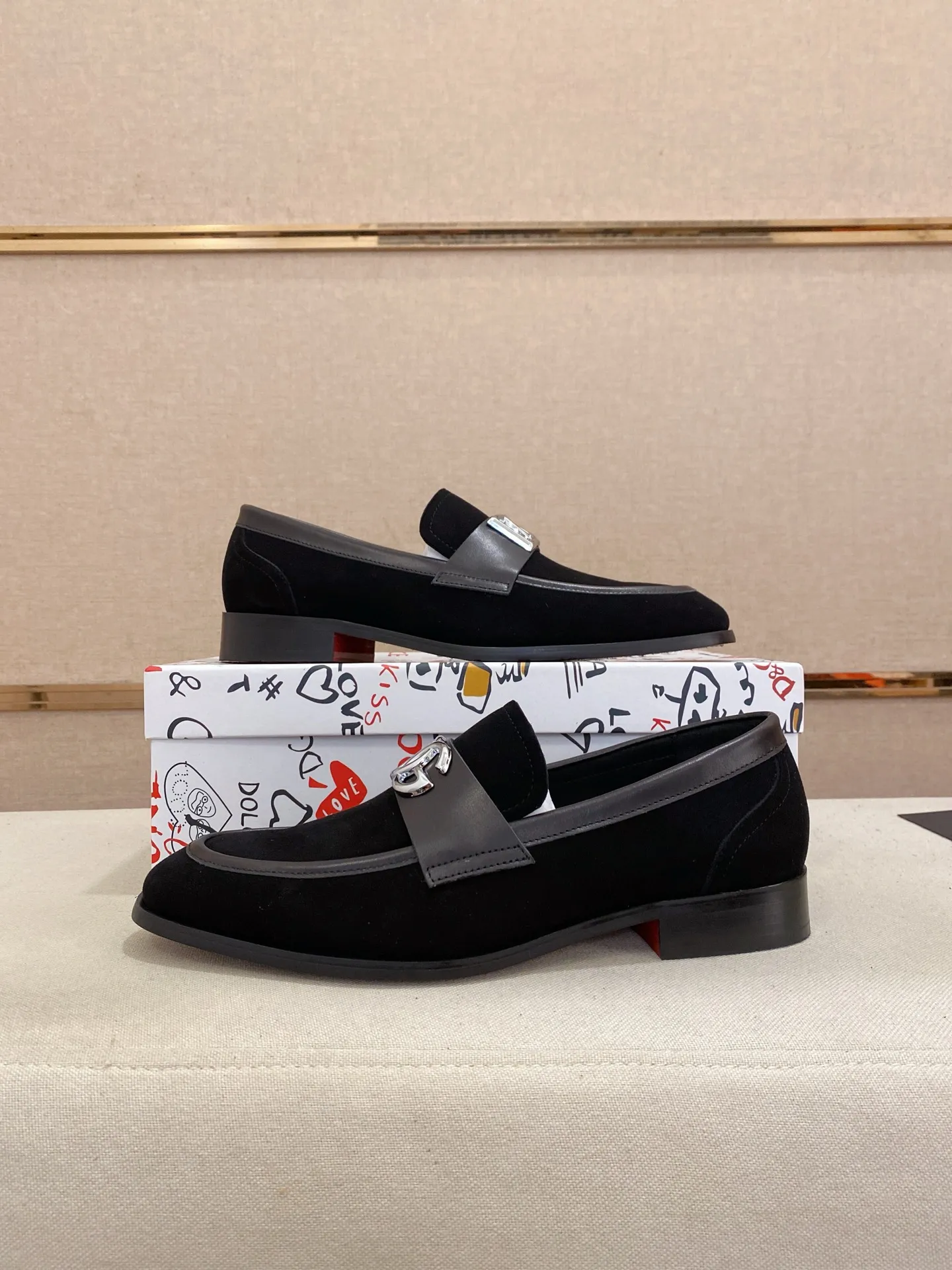 Men's clothing and shoes💰 520💰🌲DG top-notch🔍🔍men's new leather shoes🚹sold at the same time⚠The uppers are imported cowhide from Italy, the entire imported cowhide lining, and imported accessories💪💪, completely 1⃣️ vs. 1⃣️🇮🇹 💪💪, ⚠Sole: The original sole is specially provided by the original factory, the exclusive movable molded sole is super comfortable, ⚠Original factory follow-up goods, 🔍🔍high quality, can be entered and exited at will, welcome to compare ⚠Size number: 38-44. Can be customized 45 non-returnable